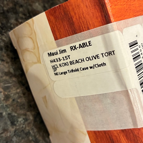 VGUC Women’s Kiki Beach Olive Tort. 56 x 16, Originally $249, detailed photos - Picture 7 of 7